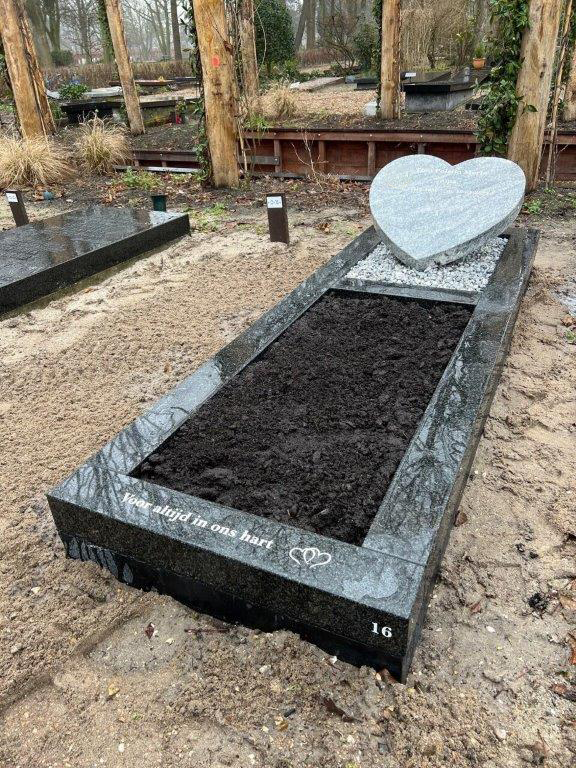 Banden met een hartje op een roefje